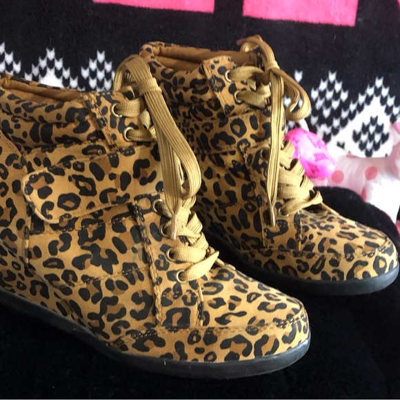 Forever 21 Shoes - NWOT Forever 21 Leopard High-Top Bootie Sneakers